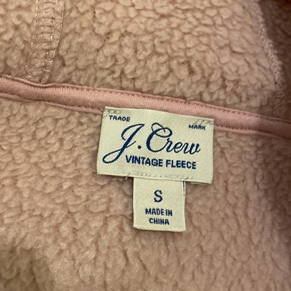 J. Crew vintage fleece in very good condition. Size S